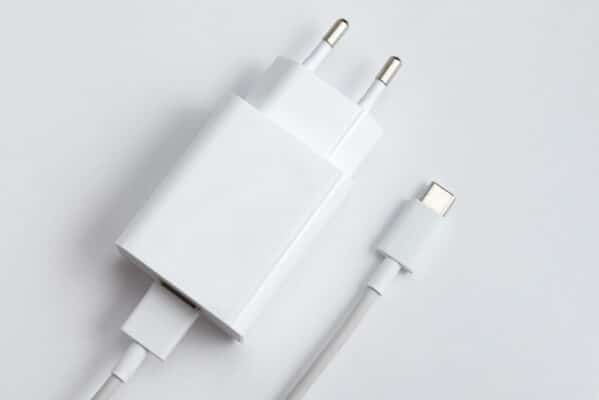 The Perils of Unoriginal Charging Cords: Protecting Your Smartphone from Potential Hazards